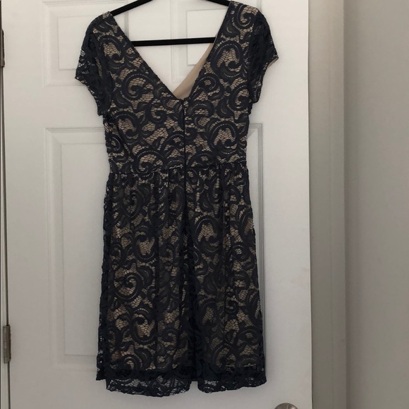 Navy blue lace dress with nude underlay - Picture 5 of 5